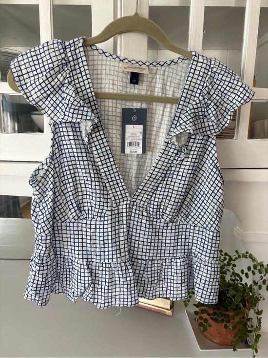 Universal Thread Tops - Universal Thread White and Blue Grid Ruffle V-Neck Sleeveless Camisole